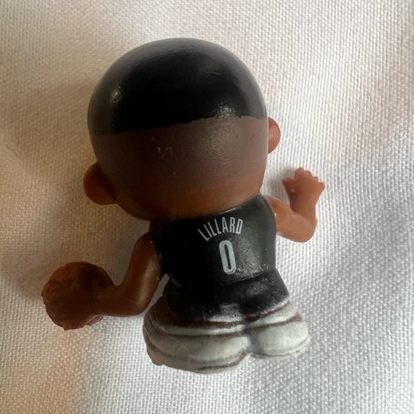 NBA Portland Trail Blazers Lillard Teenymate - Picture 2 of 2